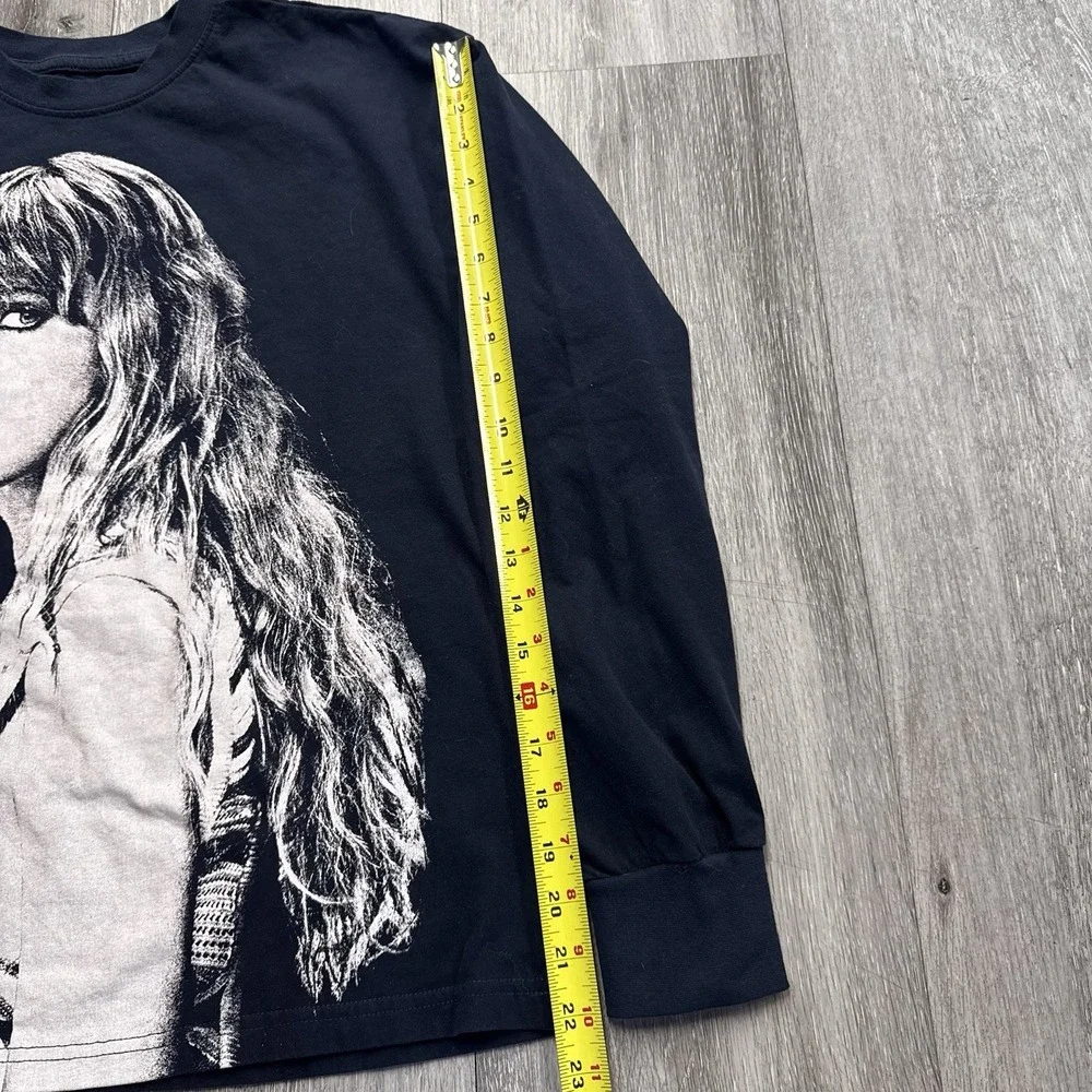 Taylor Swift The Eras Tour Long Sleeve Black Photo Tee Size Medium - Picture 8 of 8